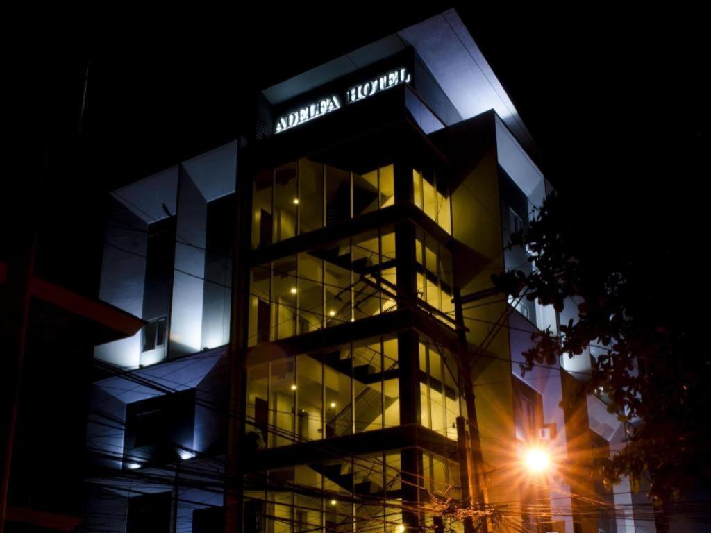Adelfa Hotel Cebu Extérieur photo