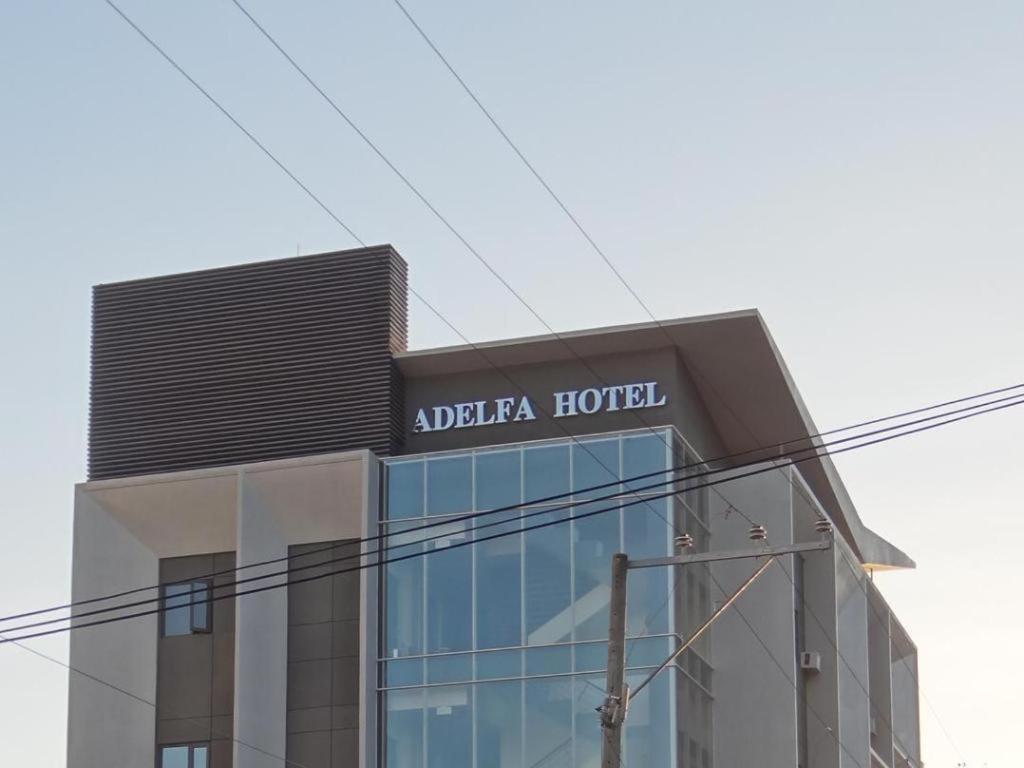 Adelfa Hotel Cebu Extérieur photo